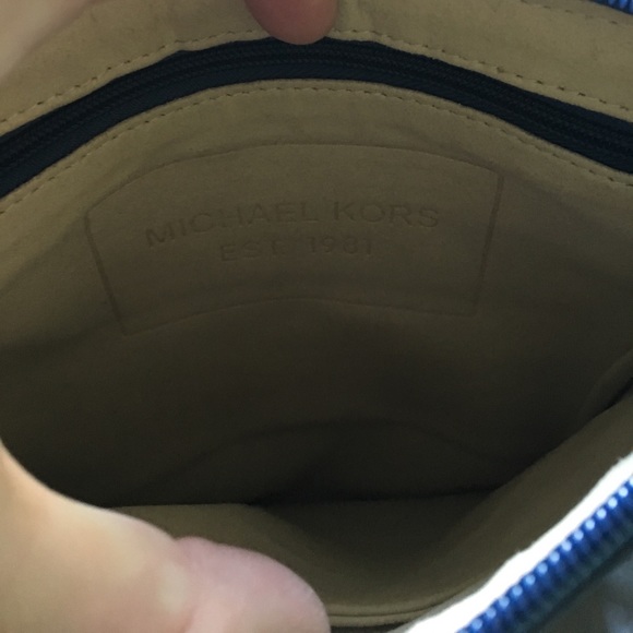 Michael Kors crossbody. Can hold an iPad. - Picture 4 of 5